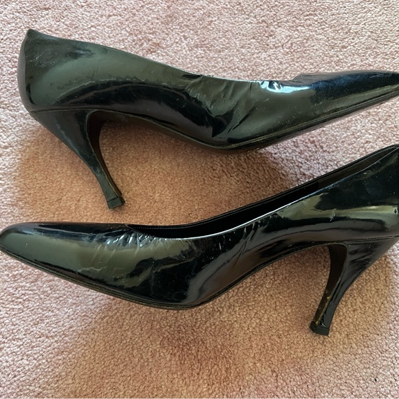 Donna Karan Vintage Patent Leather Heels - Picture 4 of 7